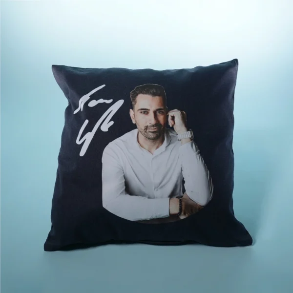 Tan Caglar, Kissen, weich, Wohnaccessoires, ausdrucksstarkes Fotomotiv, Fanartikel
